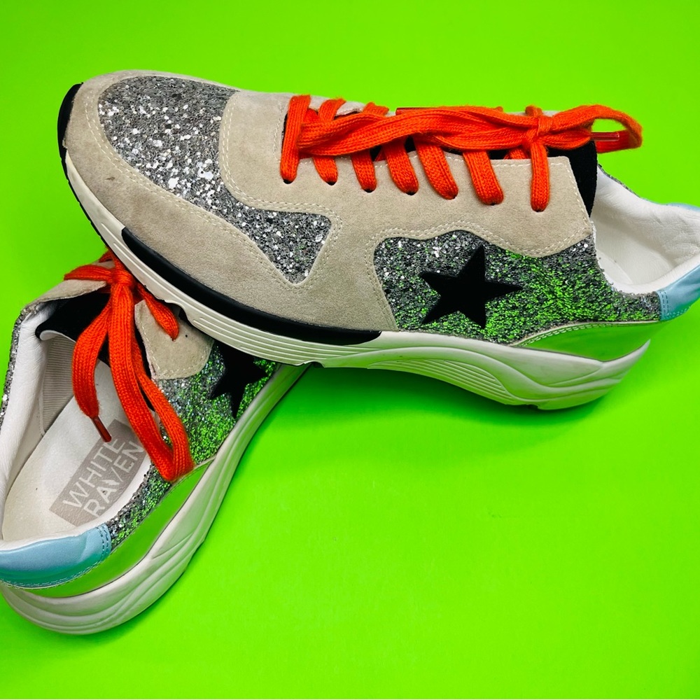 White Raven Women’s Beautiful Platform Glittery Fashion Sneakers Size 8.5